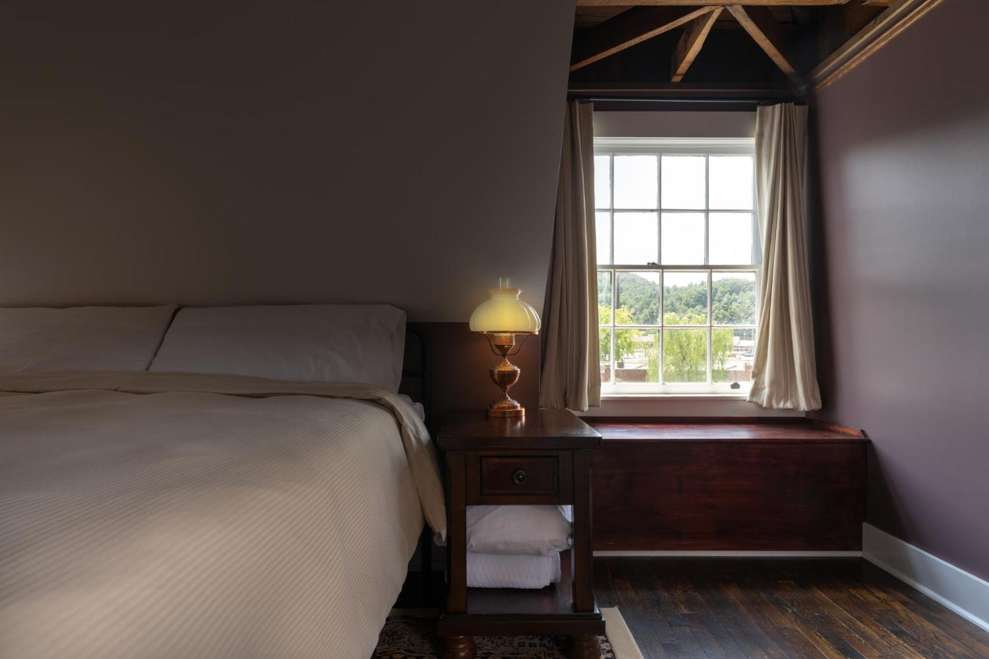The Nuwray Hotel & Carriage House Burnsville Exteriér fotografie